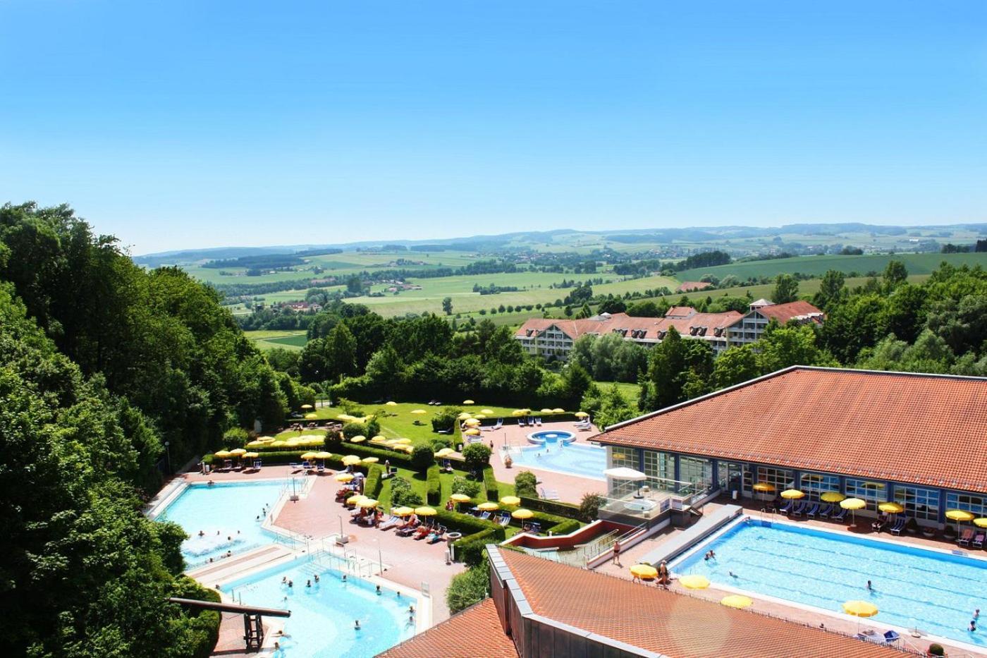 Hallelujah - Wunderschoenes Und Gepflegtes Apartment Mit Bademantelgang Zur Therme Bad Griesbach im Rottal Exterior foto